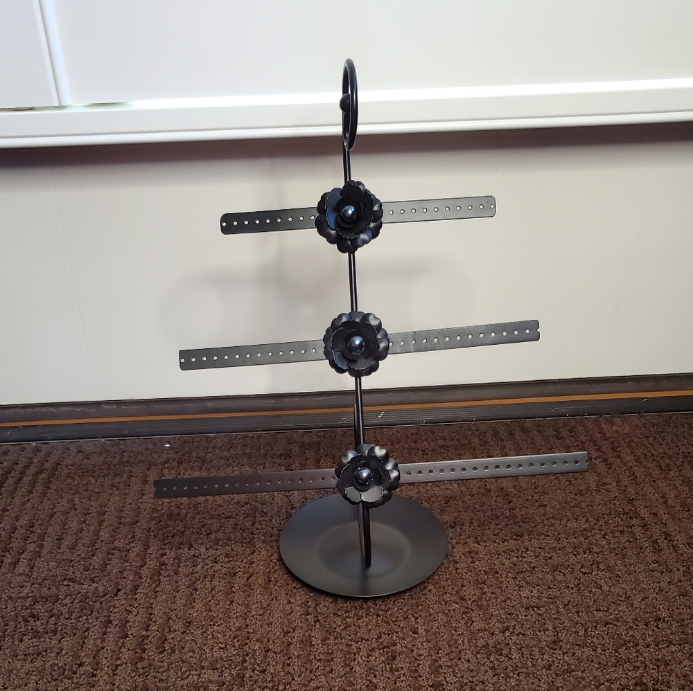 Black Metal Earring Organizer